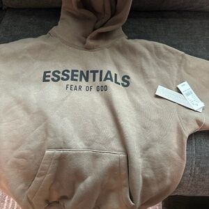 Essential sweatshirt